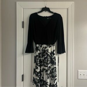 🆕 ✨ Leslie Fay Elegant Black and White Floral Dress